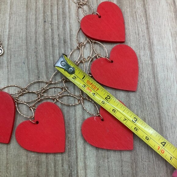 Est. 1946 Wooden Red Hearts Gold Tone Water Fall Necklace - Picture 6 of 7